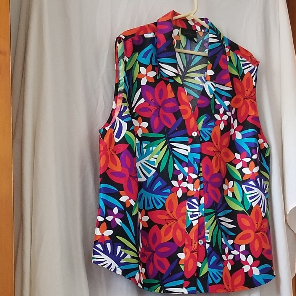 COPY - COPY - COPY - Floraltastic Summer Blouse!